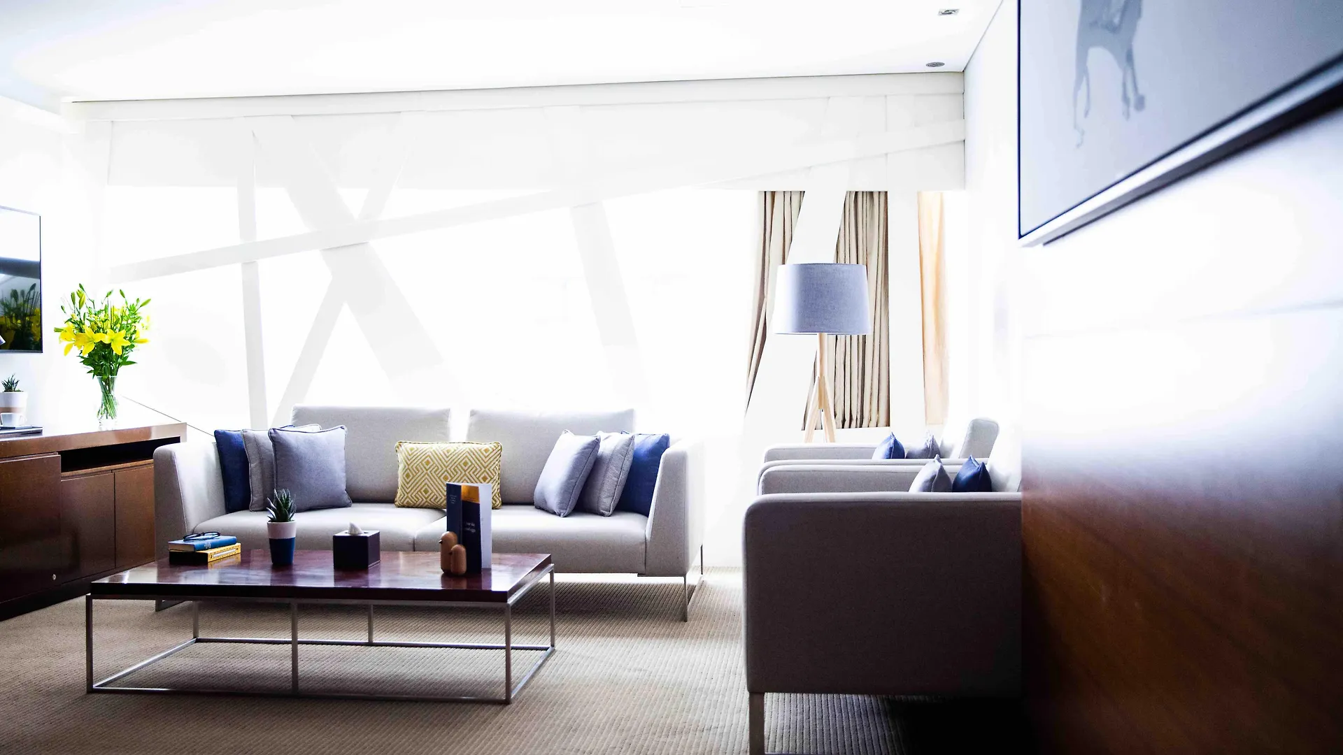 Voco Dubai By Ihg Hotel