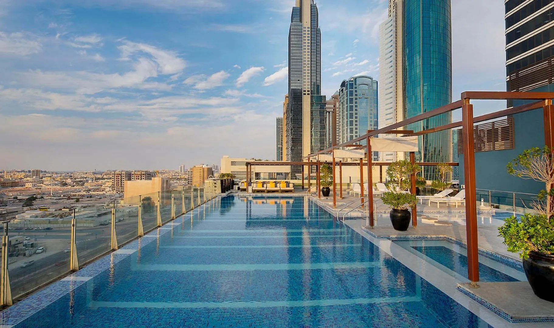 Voco Dubai By Ihg Hotel