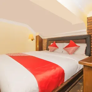 https://oyo-3118-maxi-budget.hotelsseminyak.net
